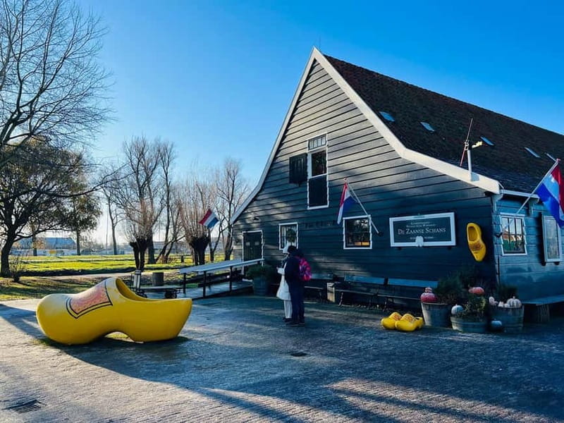 Amsterdam: Giethoorn, Afsluitdijk and Zaanse Schans Day Trip - What to bring, and who this tour fits best