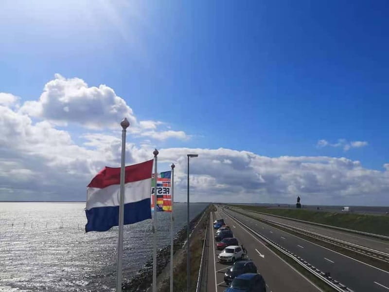 Amsterdam: Giethoorn, Afsluitdijk and Zaanse Schans Day Trip - Guide factor: why names like Leidse and Eric show up again and again