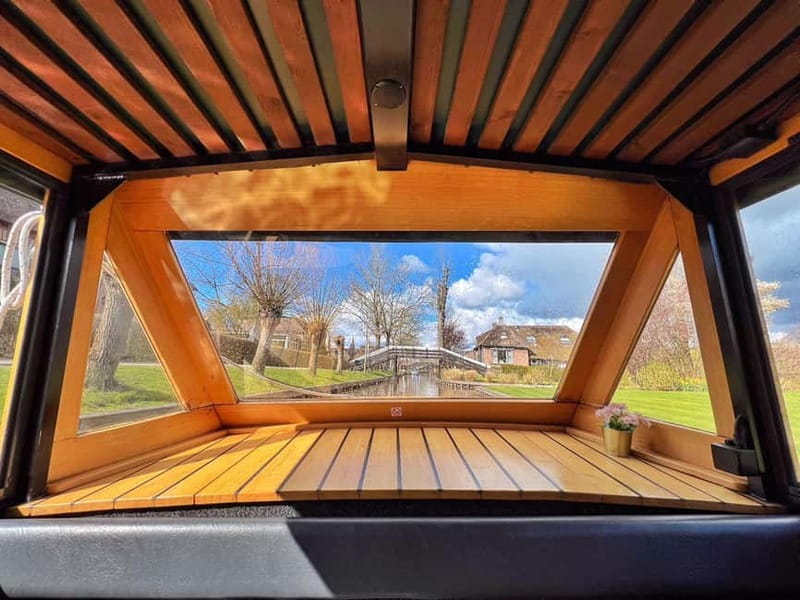 Amsterdam: Giethoorn, Afsluitdijk and Zaanse Schans Day Trip - Price and what you truly get for $152 per person
