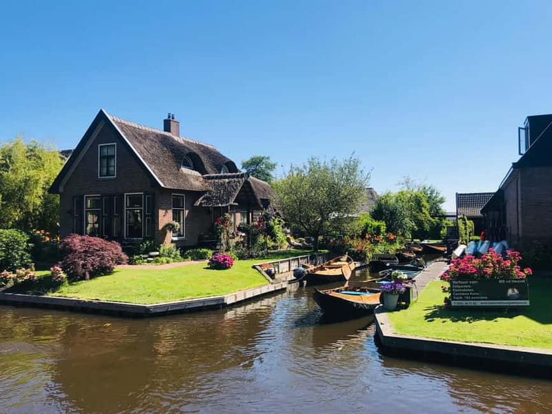 Amsterdam: Giethoorn, Afsluitdijk and Zaanse Schans Day Trip - Getting from Amsterdam: luxury minivan pickup on the A10 ring