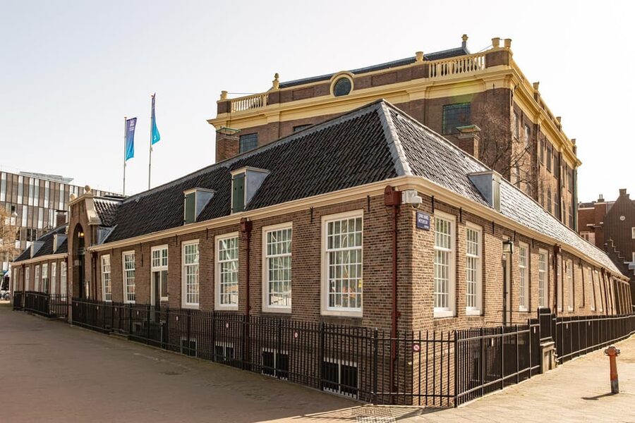 Amsterdam: Guided Anne Frank Small-Group Walking Tour - Walking logistics you should plan for (especially in Amsterdam weather)