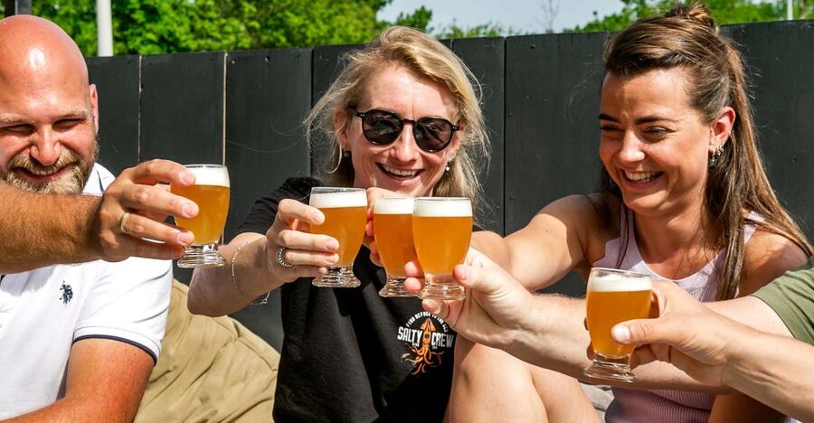 Amsterdam: Guided Craft Beer Brewery Bus Tour with Tastings - The guide experience: expert beer talk with a friendly edge