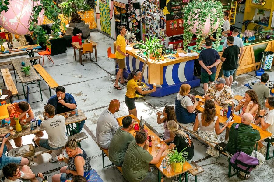 Amsterdam: Guided Craft Beer Brewery Bus Tour with Tastings - Why this Amsterdam craft beer brewery bus tour makes sense for 3 hours