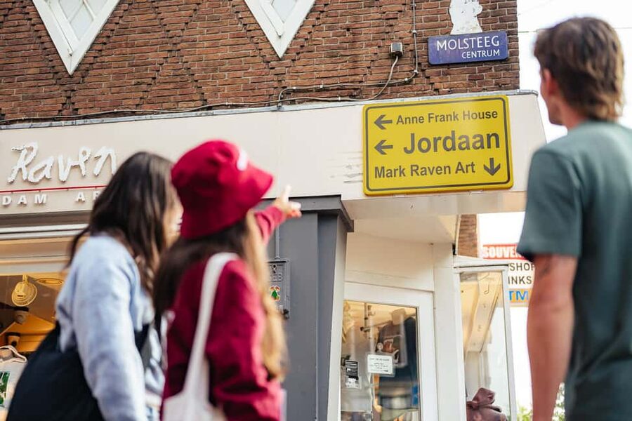 Amsterdam: Guided Cultural Food Tour in German or English - 2.5 Hours of Food Tasting Plus the Main Sights of Central Amsterdam