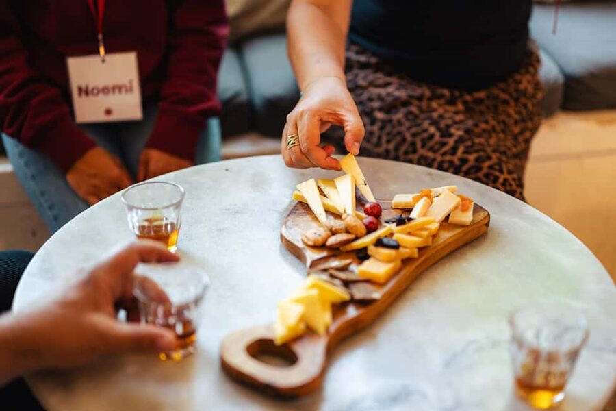 Amsterdam: Guided Cultural Food Tour in German or English - From Dam Square to Nieuwe Kerk: Getting the City’s Big Landmarks in One Route