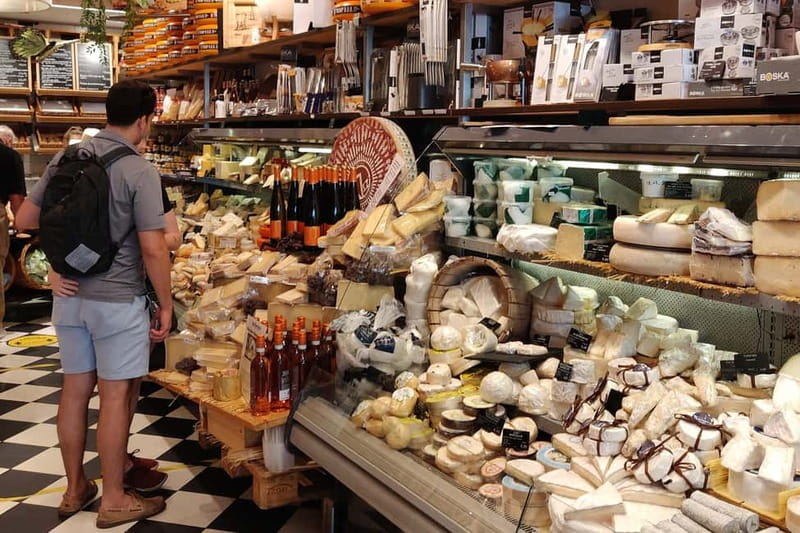 Amsterdam: Guided Food Tour with Tastings - Pace and logistics: what to watch for on foot days