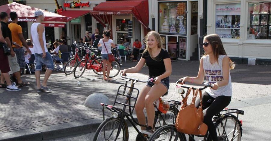 Amsterdam: Guided Sightseeing Bike Tour - Key highlights to look for
