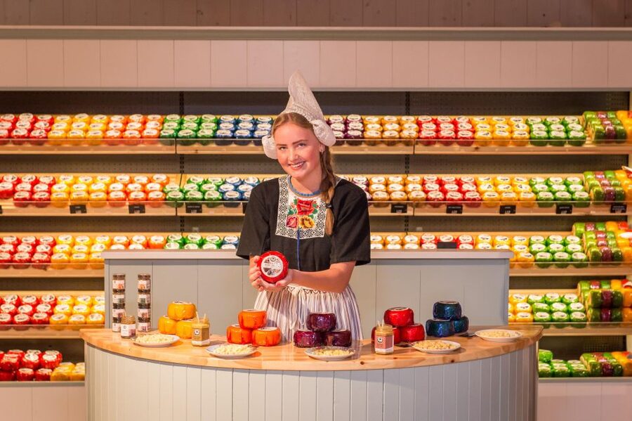 Amsterdam: Guided Zaanse Schans, Windmills & Cheese Tour - Catharina Hoeve cheese farm: tasting that feels like the point