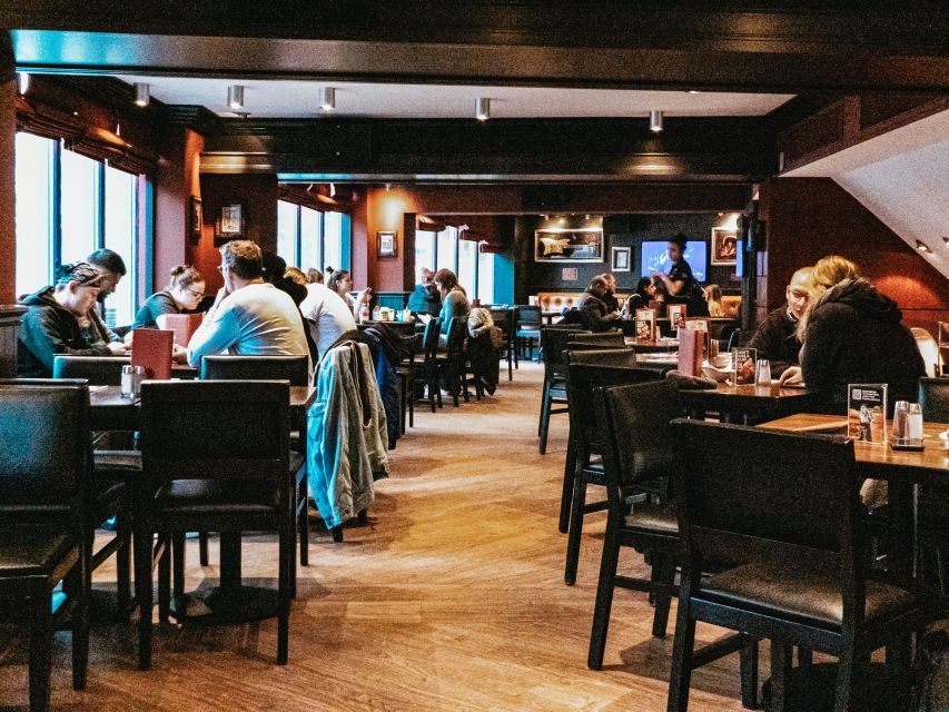 Amsterdam: Hard Rock Cafe Experience - Service, Energy, and the Names You Might Hear