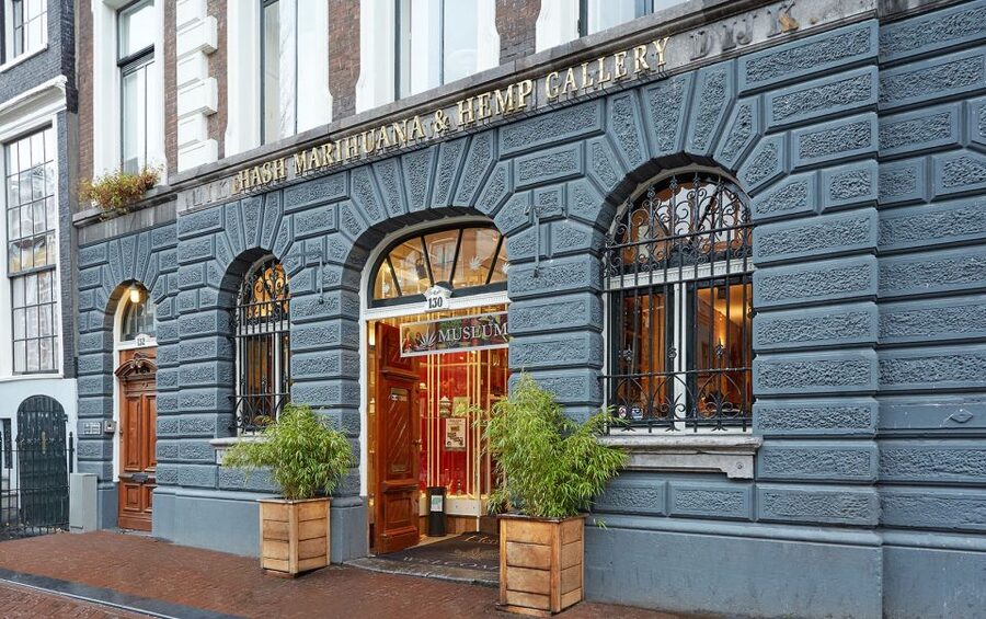 Amsterdam: Hash, Marihuana, and Hemp Museum Entry Ticket - Location advantage, right where Amsterdam action is