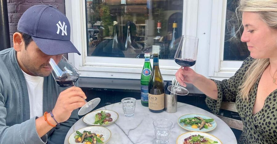 Amsterdam: High Wine at wine bar Paskamer, 3-rounds - Why Paskamer High Wine in De Pijp Feels Different From a Typical Wine Stop