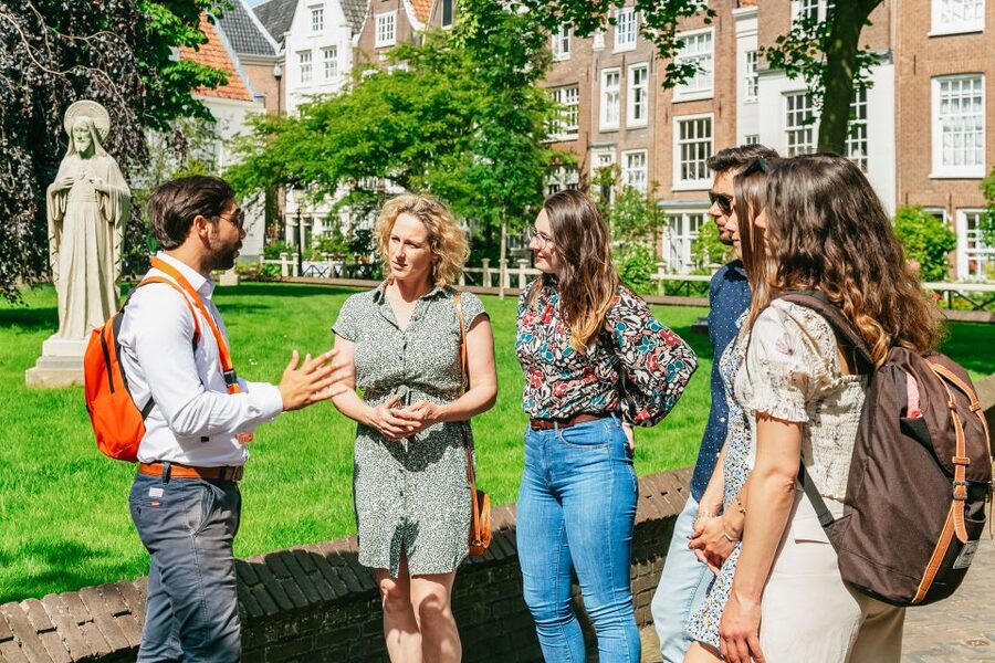 Amsterdam: Historical Highlights Walking Tour with Tasting - Price and value: is $34 a good deal?