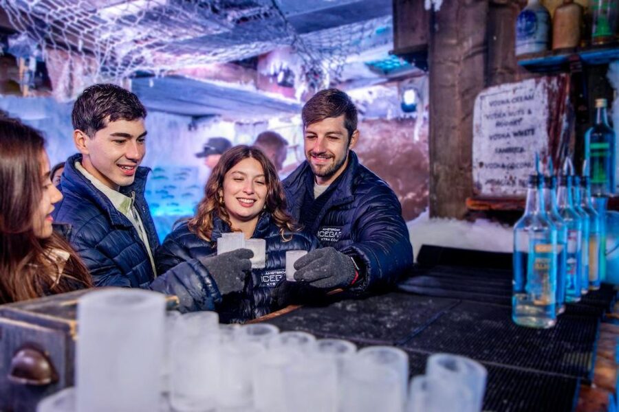 Amsterdam: Icebar Entry Ticket with 3 Drinks - Entering the ice room: how the minus 10 degrees Celsius experience works