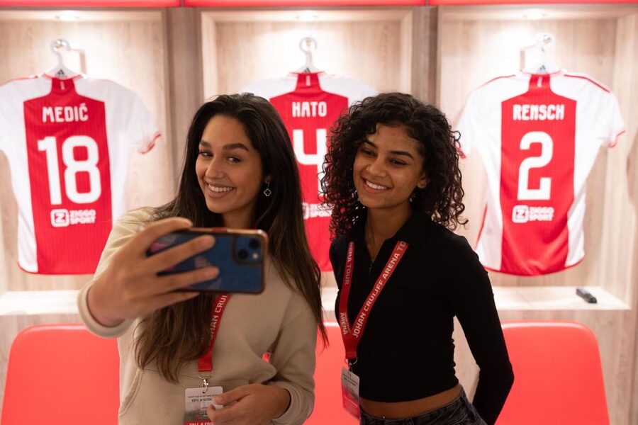 Amsterdam: Johan Cruijff ArenA Tour with Optional Guide - Where you can take it to the next level: tops of stands and photo opportunities