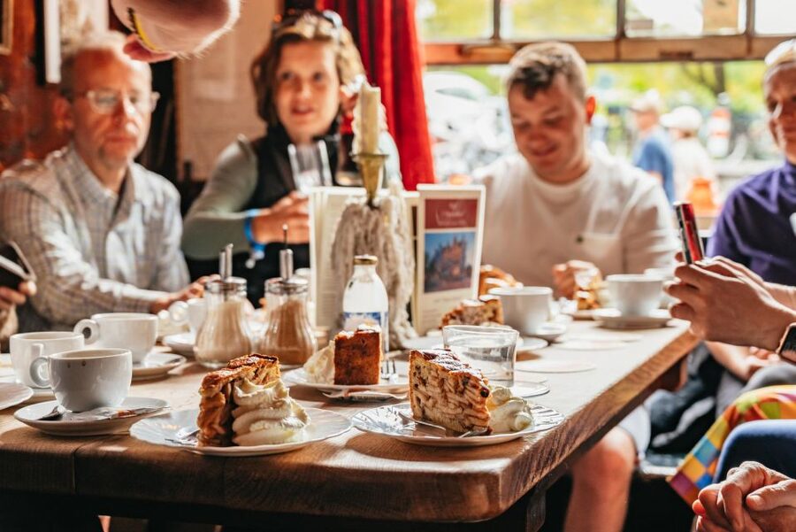 Amsterdam: Jordaan District Local Food Walking Tour - Stop by stop in Jordaan, what the tastings teach you