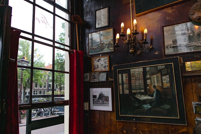 Amsterdam Jordaan Food & Drinks Tour with Eating Europe - Stop 1: Papeneiland Apple Pie and the Brown-Café Start