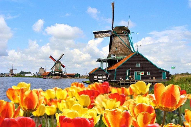 Amsterdam: Keukenhof and Zaanse Schans Windmills Guided Day Trip - Clocks, Clogs, and Cheese: Kooijman Workshop and Catharina Hoeve