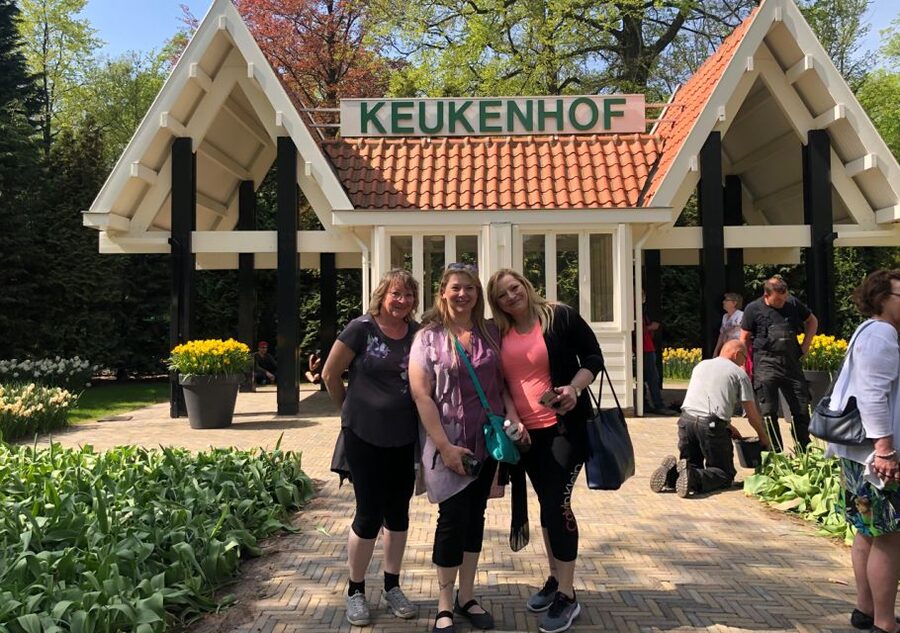 Amsterdam: Keukenhof Tulip Garden and Giethoorn Experience - Who This Trip Fits Best