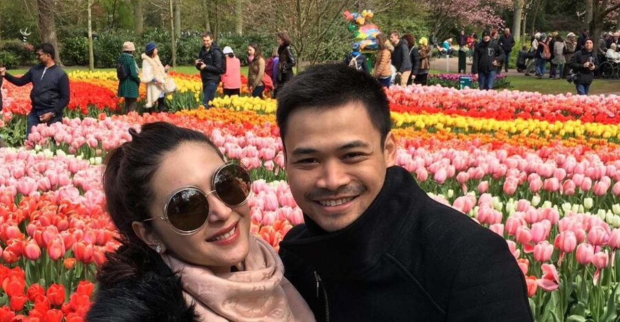 Amsterdam: Keukenhof Tulip Garden and Giethoorn Experience - Keukenhof Gardens: More Than Just Tulips
