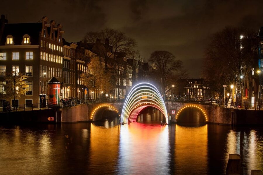 Amsterdam: Light Festival Boat Tour with Warm Drinks - Amsterdam Light Festival by boat: why this format works