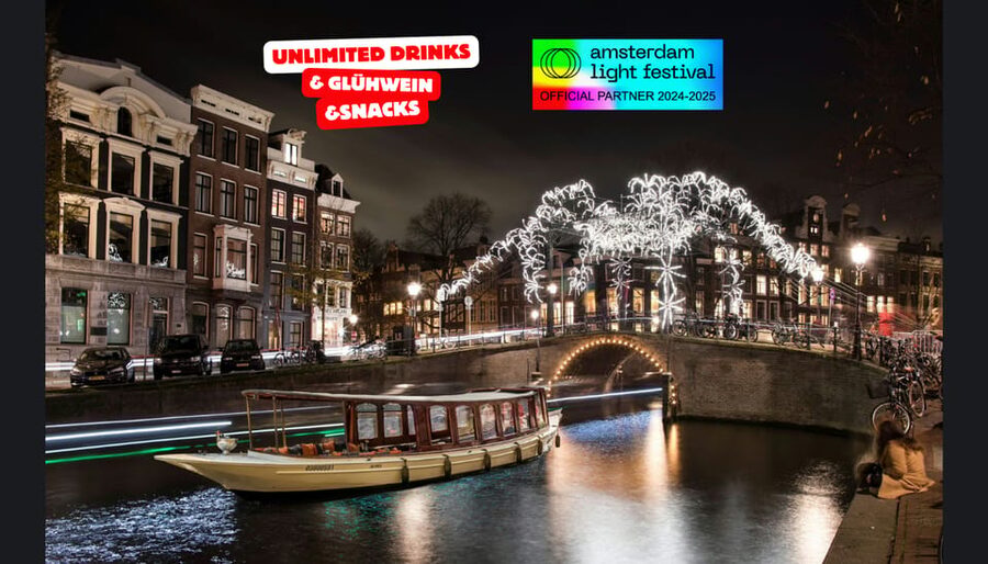 Amsterdam: Light Festival Heated Cruise with Drinks Option - Boarding the boat: what “heated and enclosed” feels like in winter