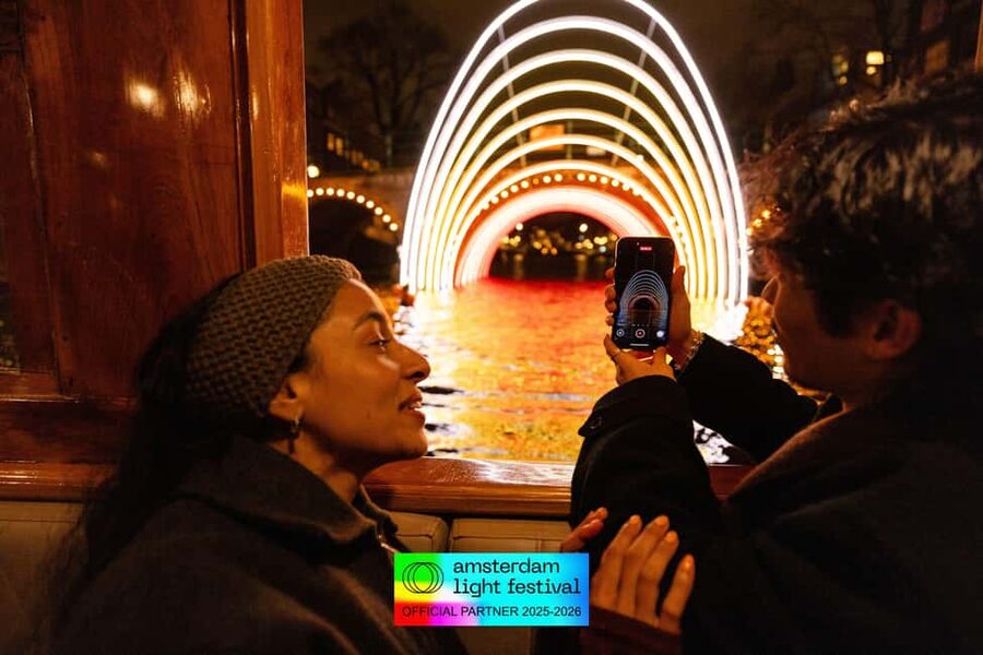 Amsterdam: Light Festival Heated Cruise with Drinks & Snacks - Why This Heated Light Festival Cruise Works in Winter
