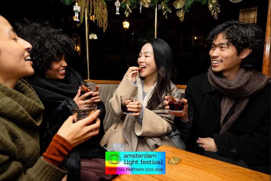 Amsterdam: Light Festival Heated Cruise with Drinks & Snacks - Drinks, Snacks, and Value at Around $31