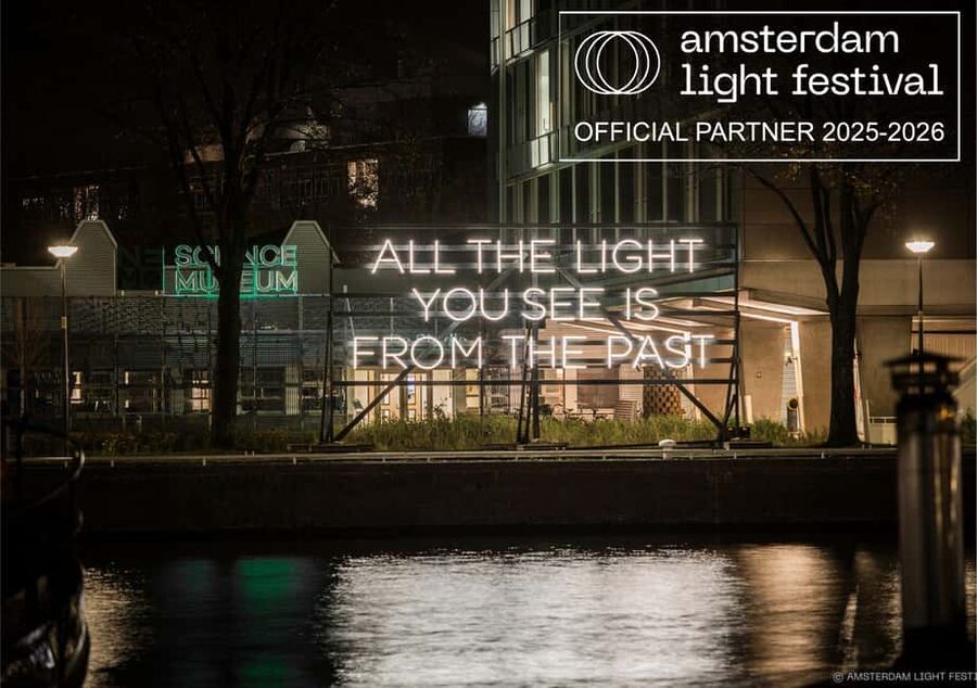 Amsterdam Light Festival Live Commentary & Optional Drinks - What the skipper and brochure actually add to the light festival