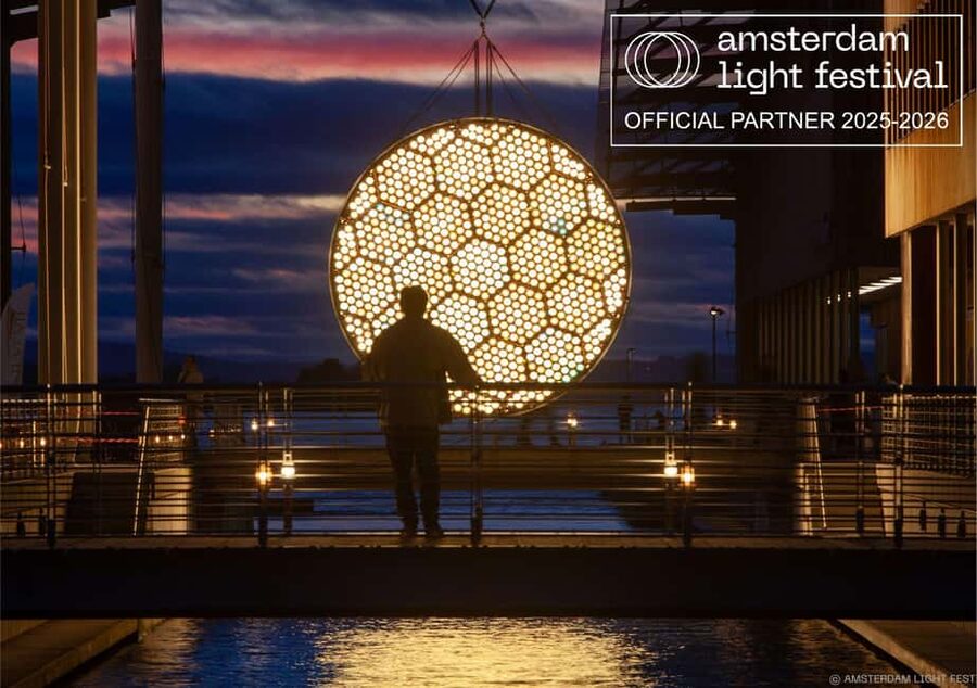 Amsterdam Light Festival Live Commentary & Optional Drinks - Who should book, and who might want a different plan