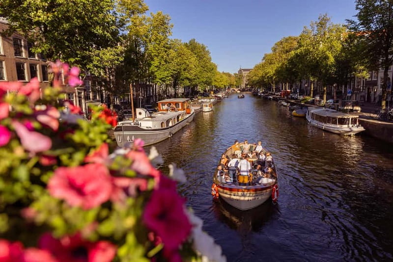 Amsterdam: Luxury Canal Cruise with Optional Snacks & Drinks - Key points before you book