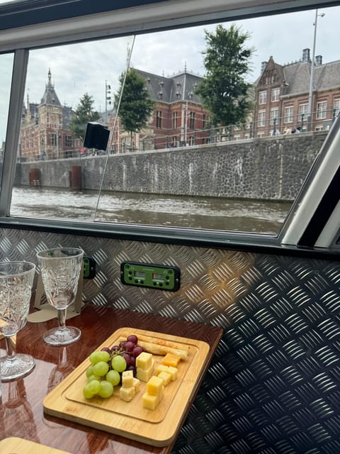 Amsterdam: Luxury Cheese & Wine Canal Cruise - Who This Is Best For