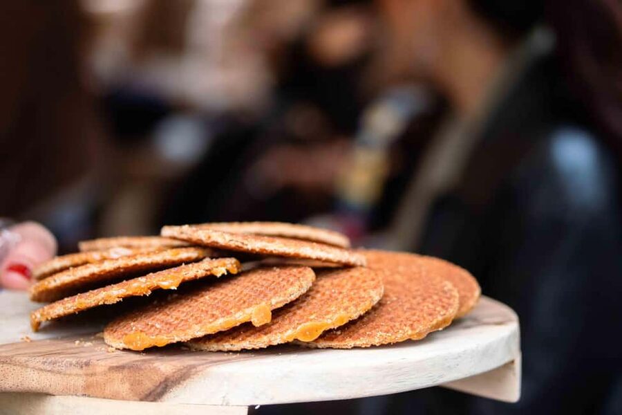 Amsterdam: Luxury Cruise Unlimited Cocktails & Snacks Option - Who this cruise fits best, and who should rethink it