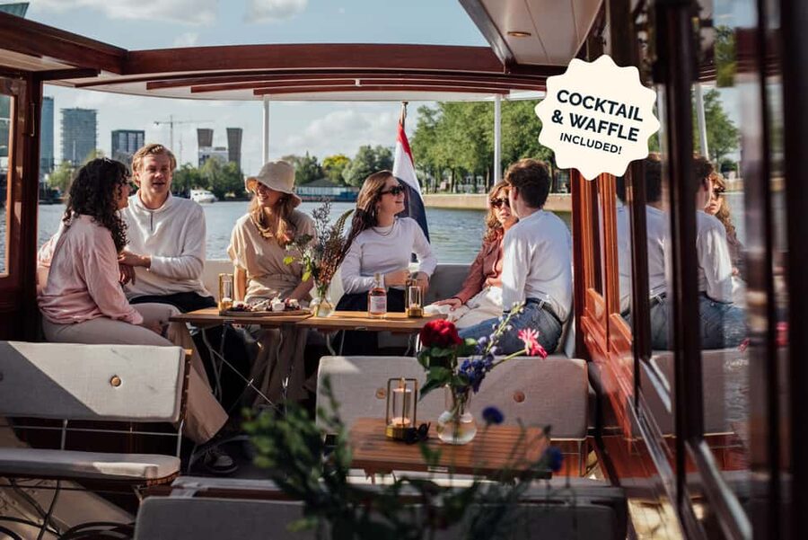 Amsterdam: Luxury Cruise Unlimited Cocktails & Snacks Option - What you’re really getting in 1 hour on the canals