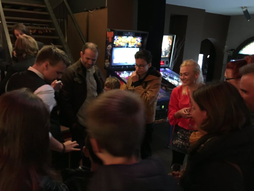 Amsterdam: Magic Show - How the show runs: close-up magic, then 105 minutes on stage