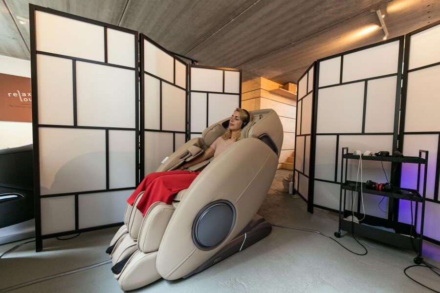 Amsterdam: Massage Session - Languages, Staff Support, and the App Reality Check