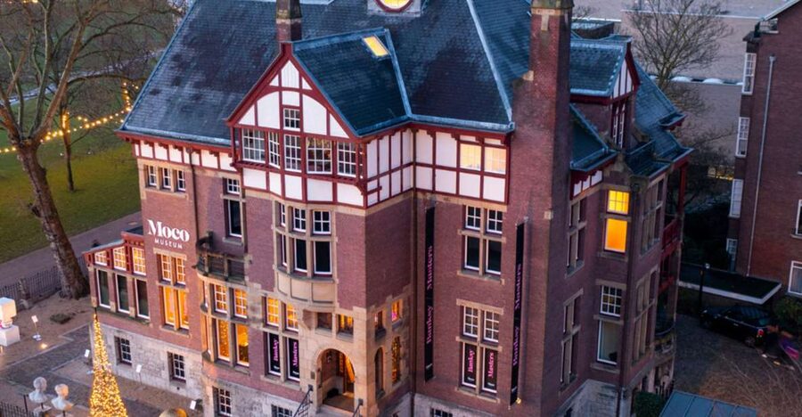 Amsterdam: Moco Museum & Nightclubs Admission Combo w/ Taxi - The Nightclubs: 15+ Doors, Pick Your Mood