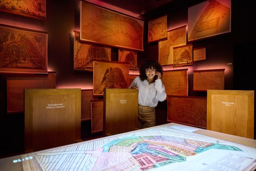 Amsterdam: Museum of the Canals Ticket with Audio Guide - The multimedia exhibit that tracks Amsterdam through the canals