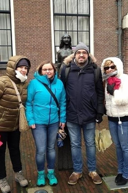 Amsterdam: Must-See Attractions Guided Walking Tour - Value for money: $32 for three hours of live guidance