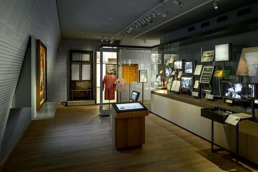 Amsterdam: National Holocaust Museum Entry Ticket - Logistics in Amsterdam: what to do when you arrive