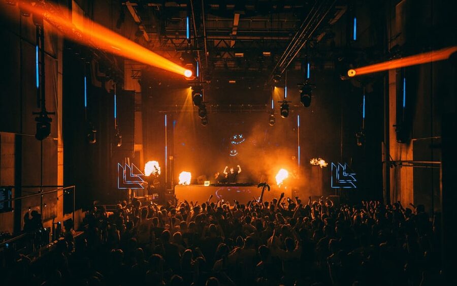 Amsterdam: Nightlife Scene 1, 2, or 3-7 Day Ticket - How the ticket window shapes your night in Amsterdam