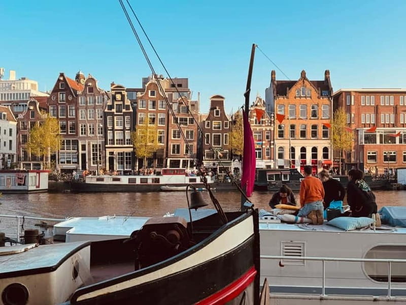 Amsterdam: Off the Beaten Path Bike Tour in French - Getting Oriented Fast in Amsterdam by Bike