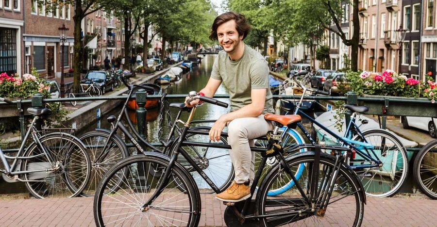 Amsterdam: Off-the-Beaten-Track Neighborhoods Private Tour - Amsterdam-Noord: parks, modern culture, and the canal at a slower tempo
