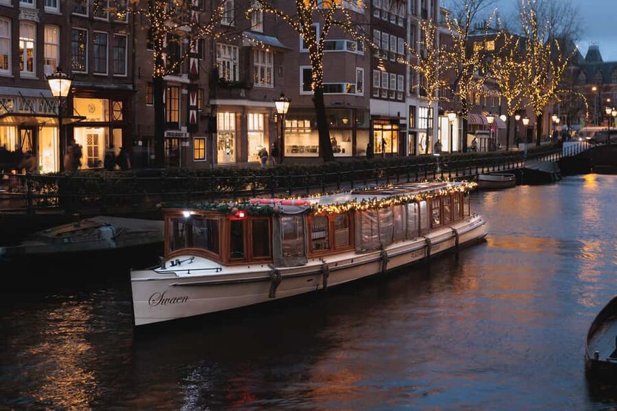 Amsterdam: Open Boat Cruise option Unlimited Drinks & Bite - How 1 to 1.5 Hours Fits Your Day in Amsterdam