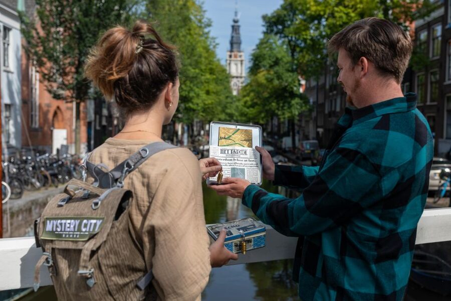 Amsterdam: "Operation 45 " Treasure Hunt Walking Tour - Who should book this treasure hunt (and who should skip it)