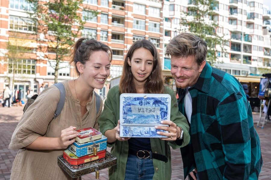 Amsterdam: "Operation 45 " Treasure Hunt Walking Tour - Following the Dutch Resistance trail through Amsterdam’s old Jewish District