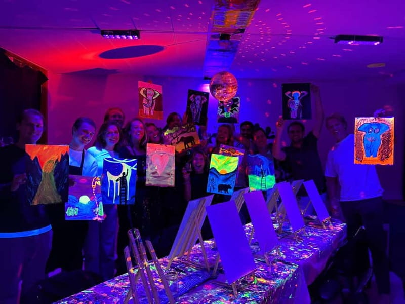 Amsterdam: Paint and Sip in the Dark at Rembrandt van Wine - Key things to know before you go