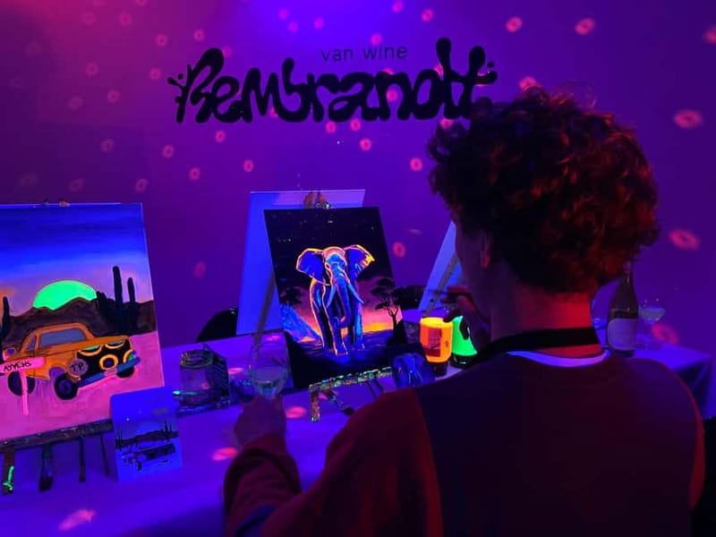 Amsterdam: Paint and Sip in the Dark at Rembrandt van Wine - The Rembrandt van Wine experience, and why it is worth your night