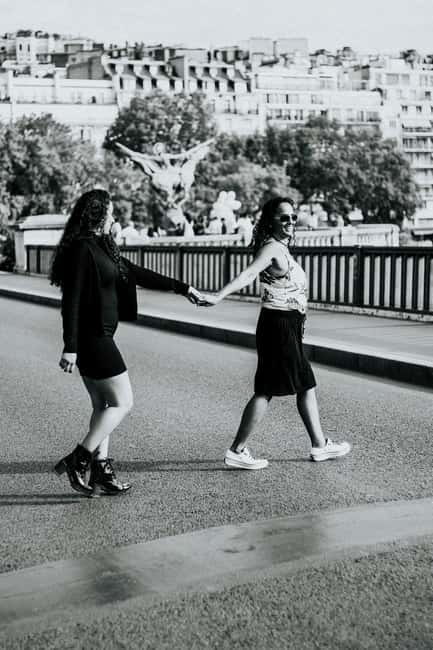 Amsterdam: Particular Photo Session - Stop 1, Simplified: Your One Chance to Set the Tone