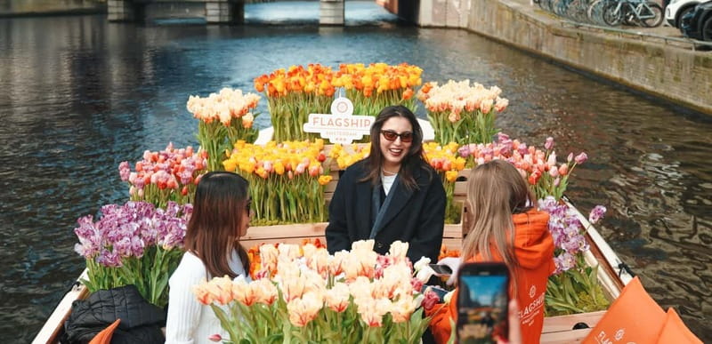 Amsterdam: Premium Tulip Boat Canal Tour - Why This 1-Hour Tulip Cruise Feels Like a Premium Amsterdam Moment