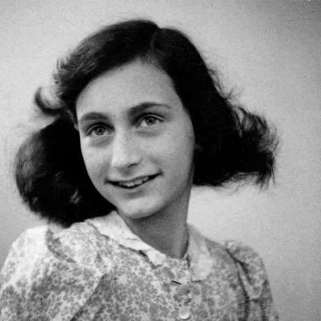 Amsterdam: Private Anne Frank and Jewish History Tour - Resistance stories: how Amsterdam neighbors fought back
